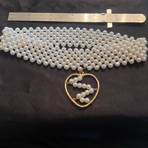 Pearl Choker Necklace with Heart Pendant
